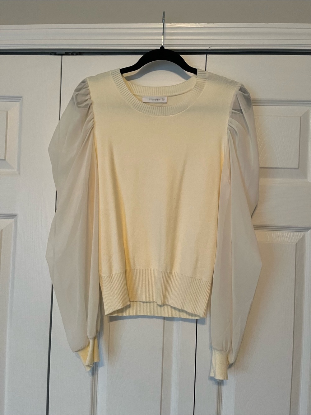Elegant Cream Puff-Sleeve Crewneck Sweater
